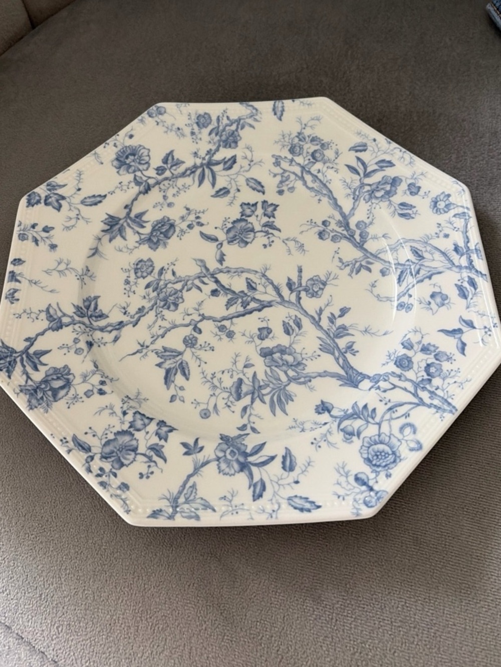 NWT Grace Teaware Blue & White Floral 8"  Salad PLATE HEXAGON